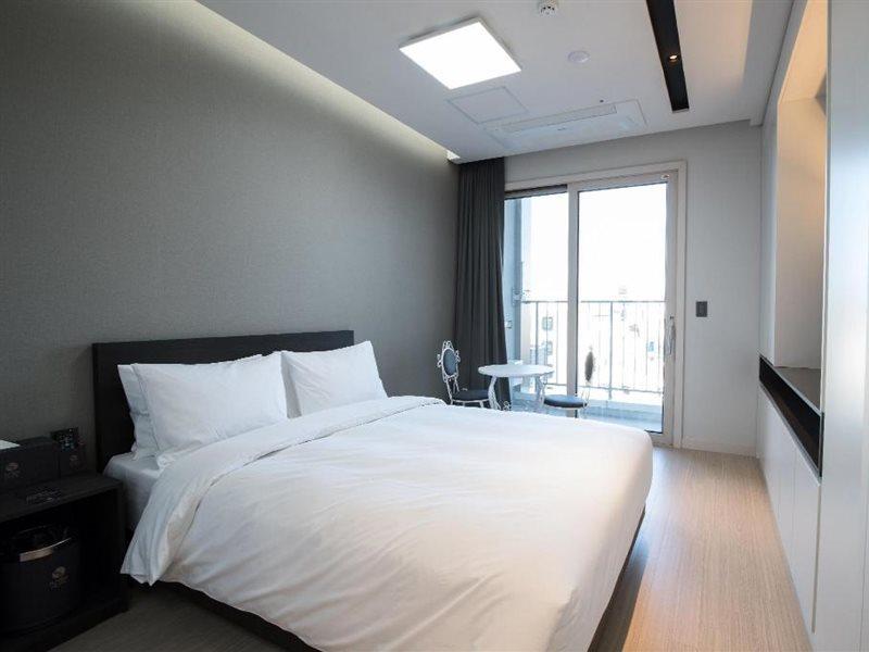 Sunrise Hotel Junior Suite Room11F Sea- View 束草市 外观 照片